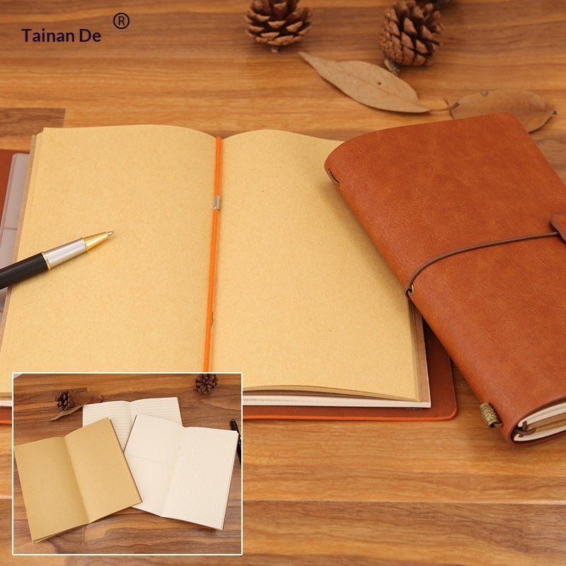 Vintage dagboek met schriften en hoesjes